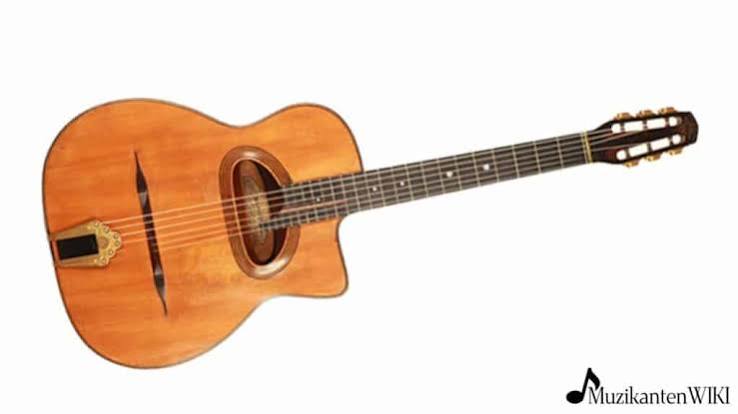 Gypsy gitaar Selmer met D-hole